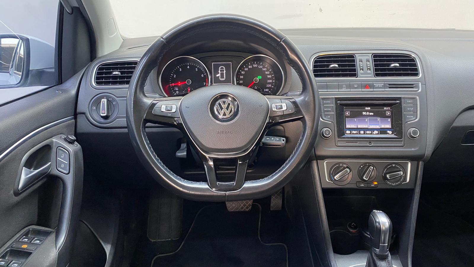 VOLKSWAGEN POLO 8